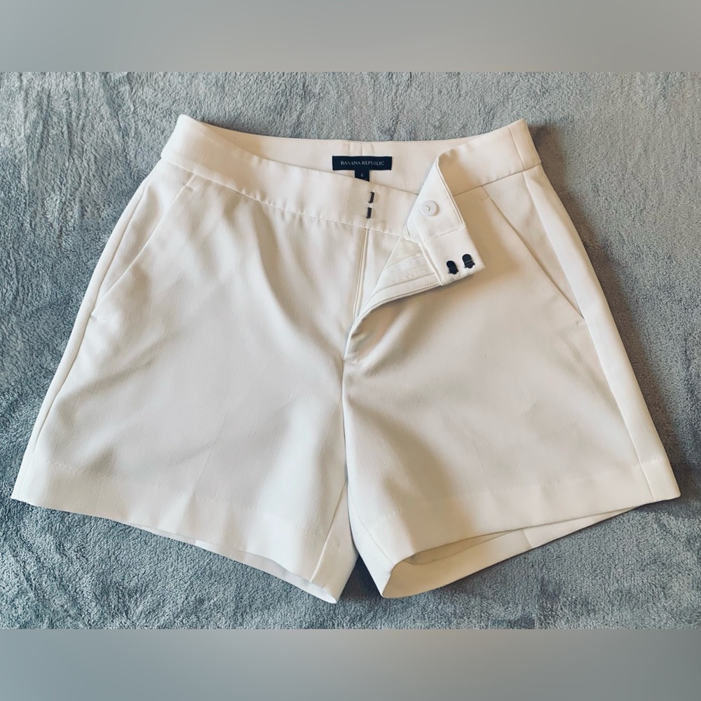 Women’s Size 6 Banana Republic Shorts